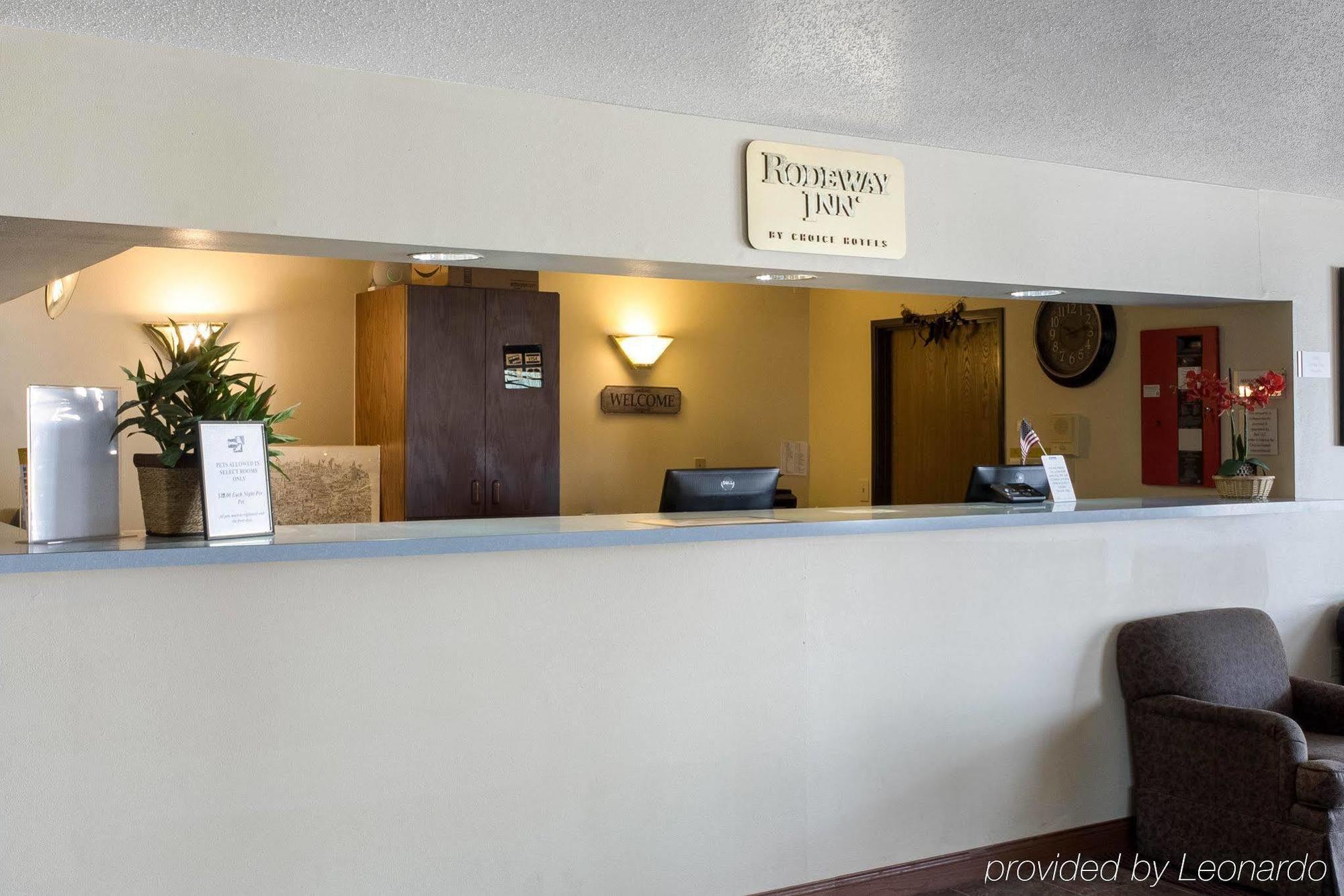 Rodeway Inn West Fargo Exterior foto